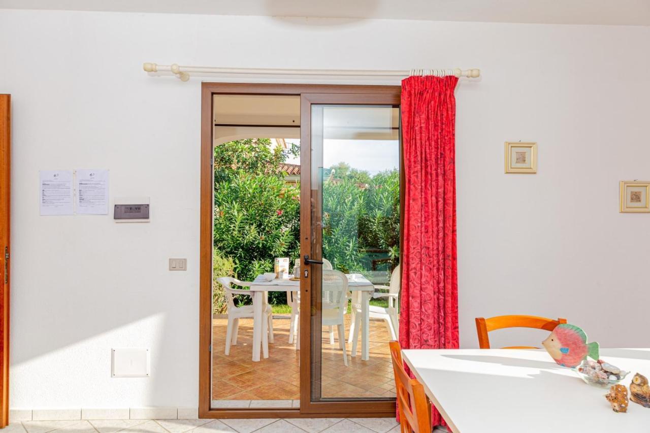 Appartamento Residenziale Trilocale 6 Posti Letto Via Sardegna San Teodoro San Teodoro  Exterior photo